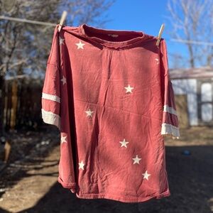 Dusty rose/coral easel t-shirt with stars L